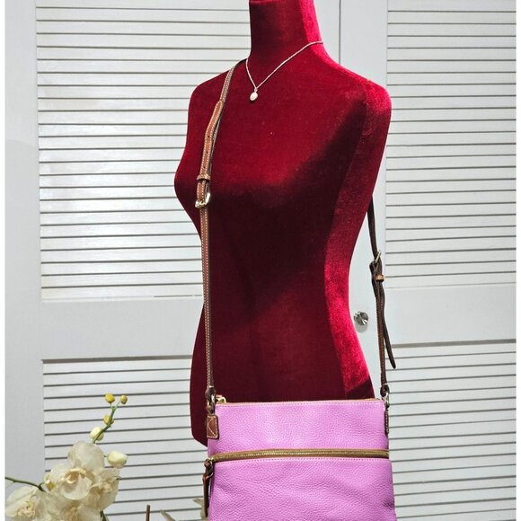 Dooney & Bourke Women's Light  Purple  Pebble Leather Crossbody Bag Medium 245 - Picture 2 of 13